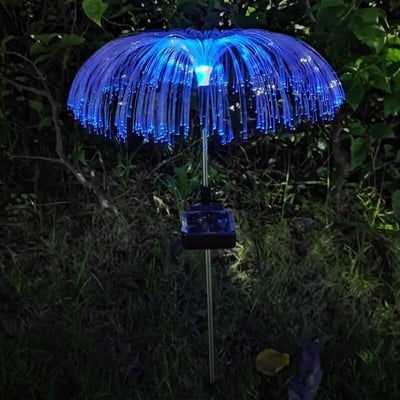 Solar fiber optic jellyfish light